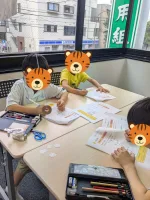 品川区にある民間学童のえすこーとです。理科実験教室の「えすこーとラボ」のご紹介